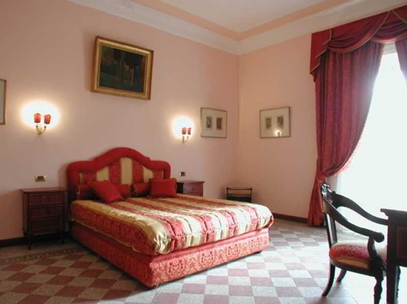 روما Episcopo Lipinsky Luxury Suites الغرفة الصورة